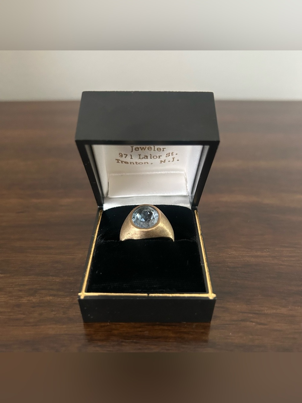 Vintage Crosby 10k Yellow Gold Synthetic  Blue Topaz Like Ring 4 Grams Size 9